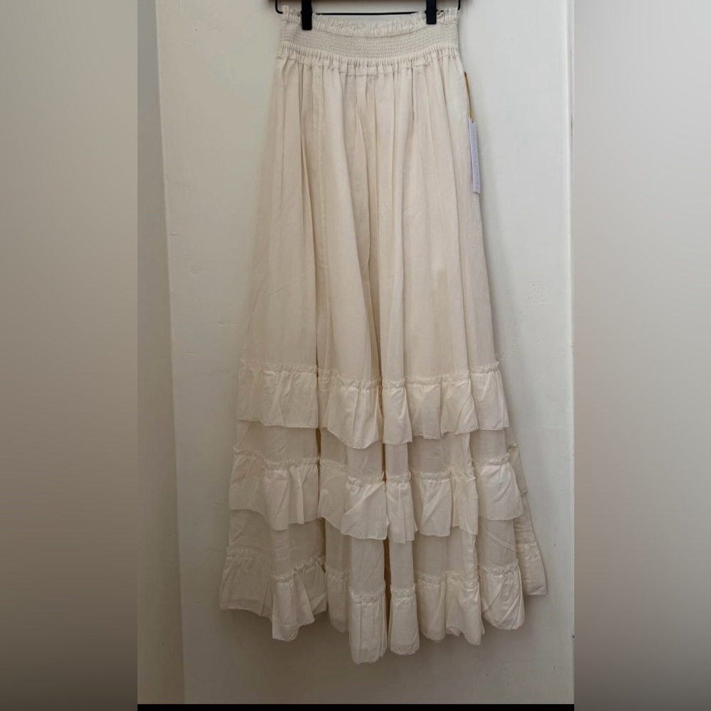 TREND NEW HOUSE OF HARLOW EMBROIDERY SKIRT 
🚨FIRM PRICE NO DISCOUNT - Picture 2 of 8